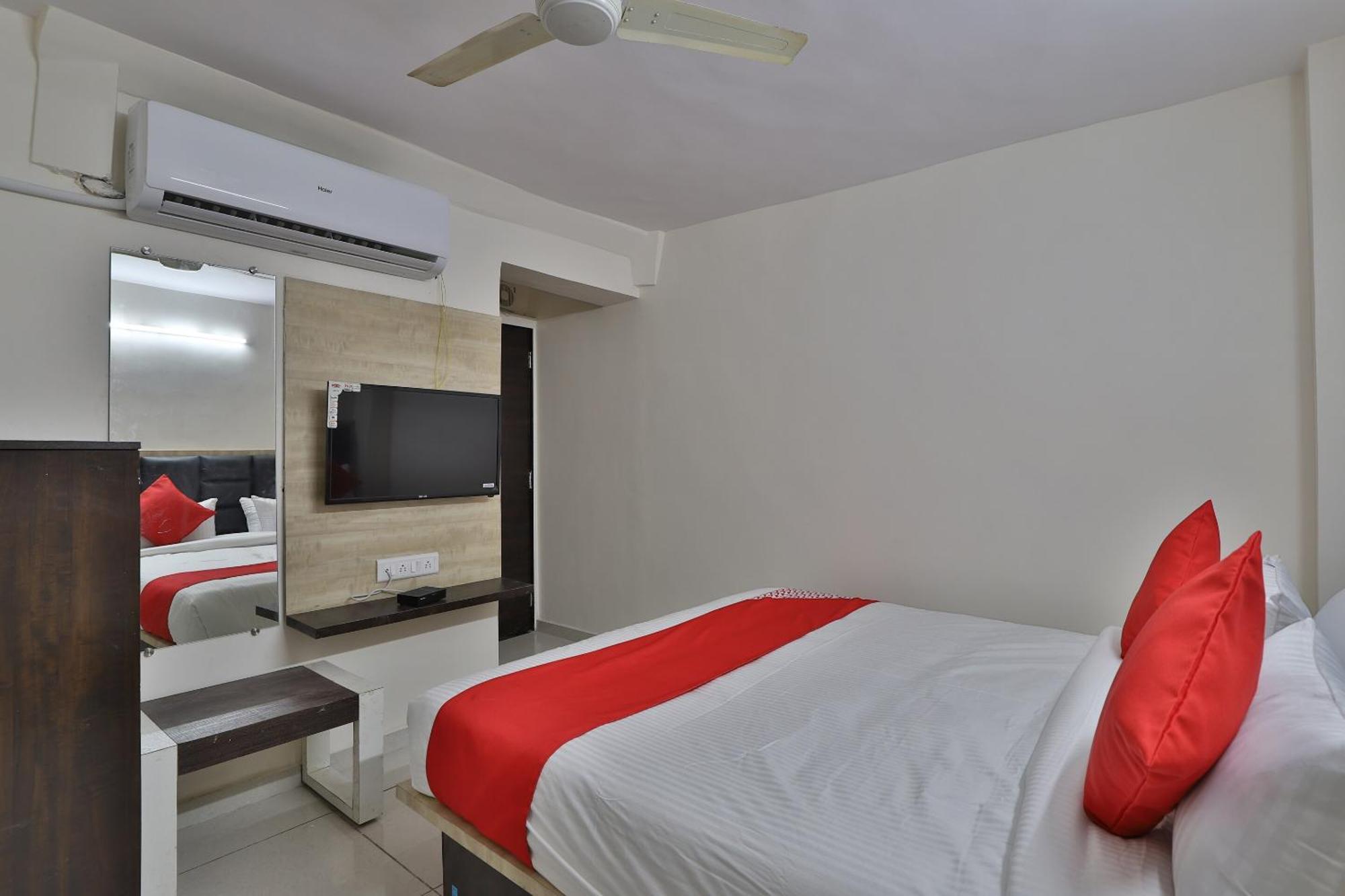 Hotel O Sunway Ahmedabad Buitenkant foto