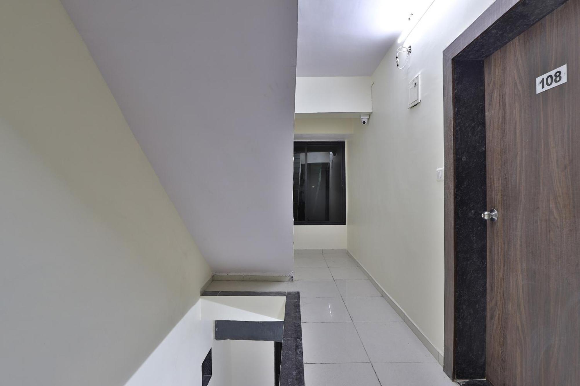 Hotel O Sunway Ahmedabad Buitenkant foto